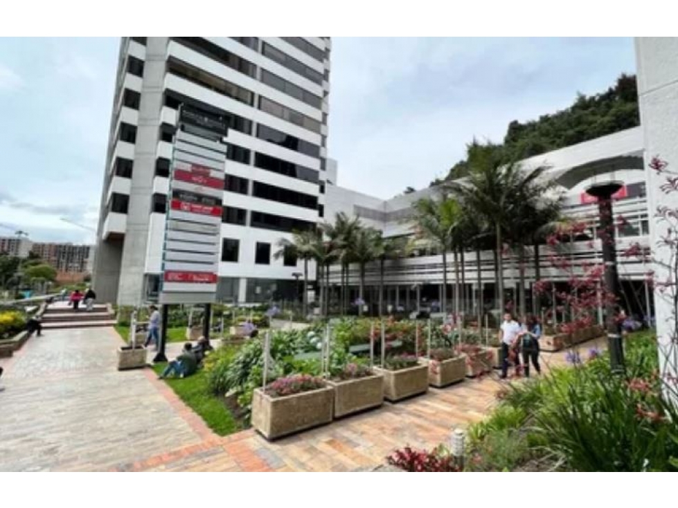 Bogota vendo oficina duplex en north point area 900 mts