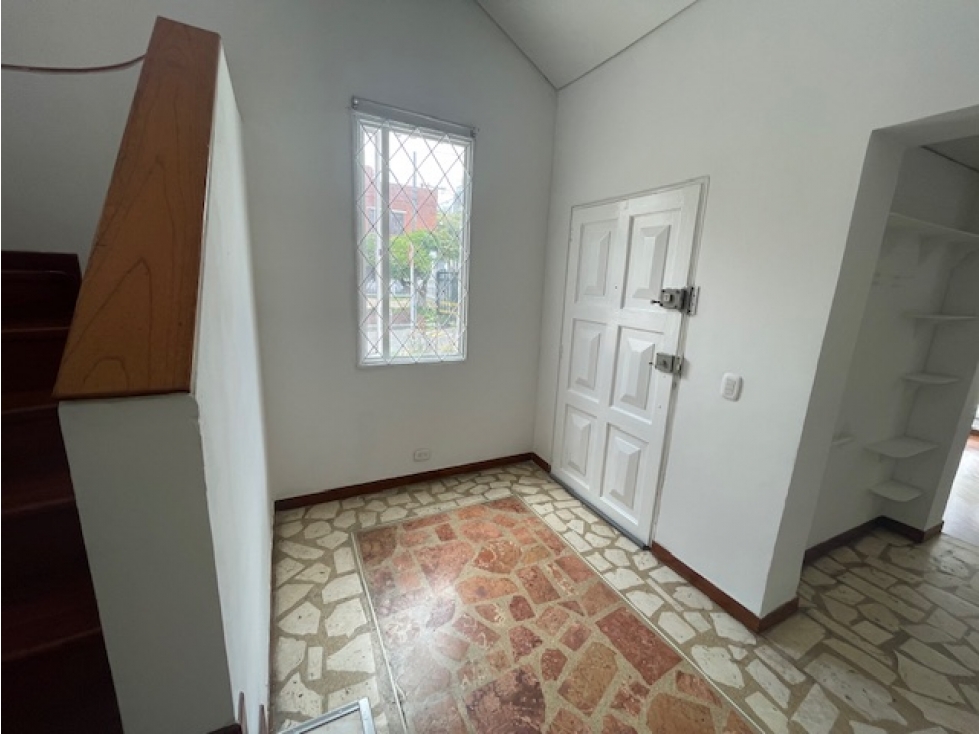 Vendo casa en la Alhambra 259m2