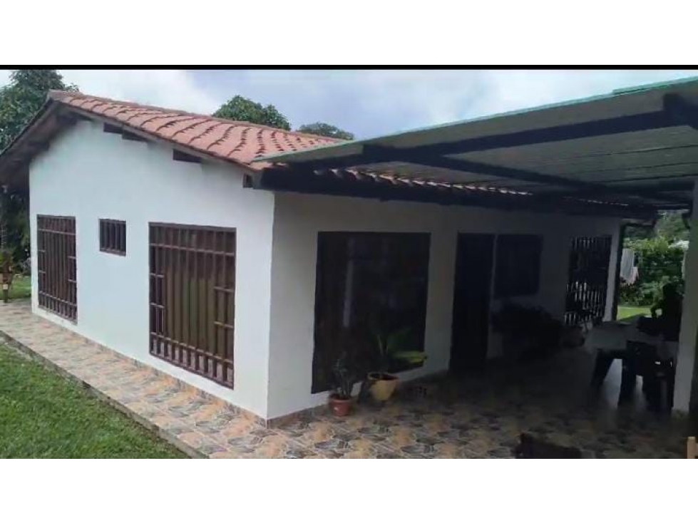 Casa Campestre en Venta La Mesa, Cundinamarca