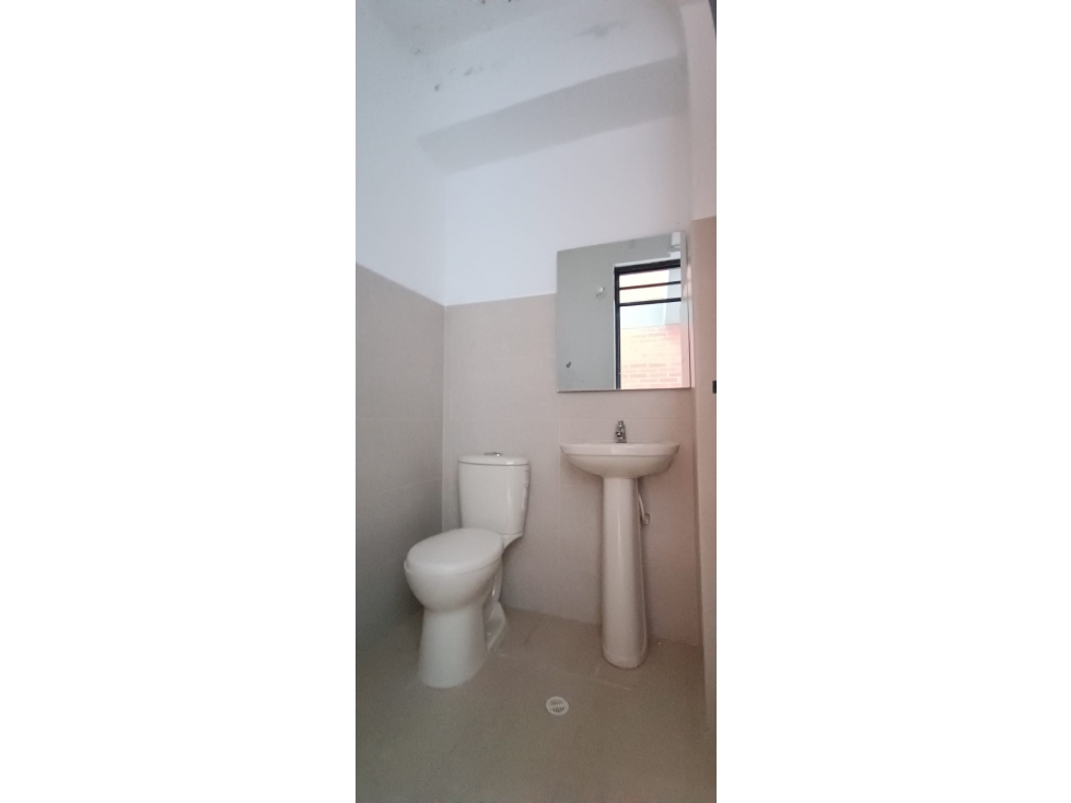 Arriendo Local comercial Cota centro $ 2.500.000 - 4