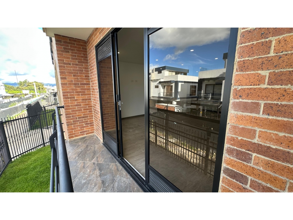 Apartamentos con Ascensor para Estrenar en Venta Cota - 1