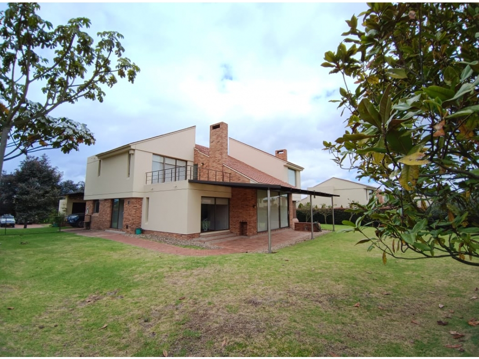 Maginifica casa campestre en Cota Conjunto Vizcaya
