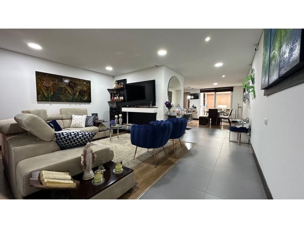 VENTA DE CASA MODERNA EN COTA ACABADOS DE LUJO Y ZONA BBQ — foto 3