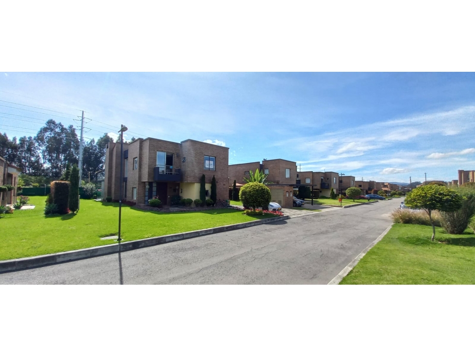 Venta de Casa Campestre en Club House $ 1.500.000.000