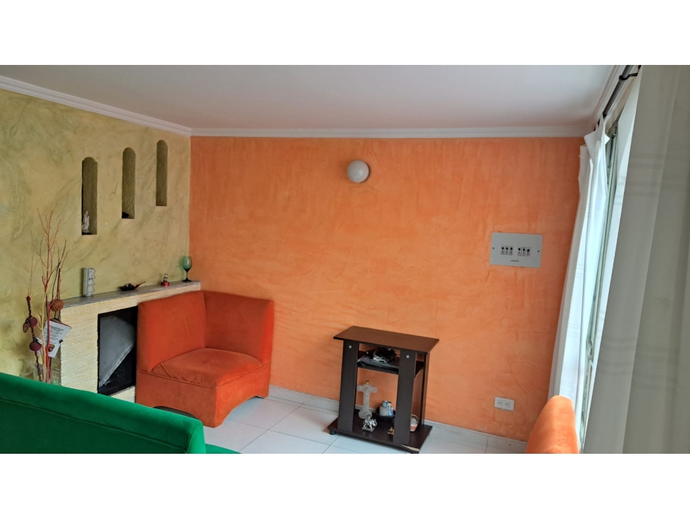 Venta de casa en Villas de Granada Calle 80 Btá — foto 2