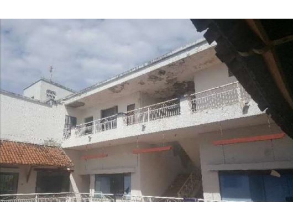 Venta de local en centro comercial el Peñon en Girardot - 2