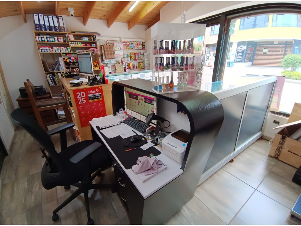 LOCAL COMERCIAL EN VENTA CON PUNTO INTERRAPIDISIMO Y PUNTO RED COTA - 6