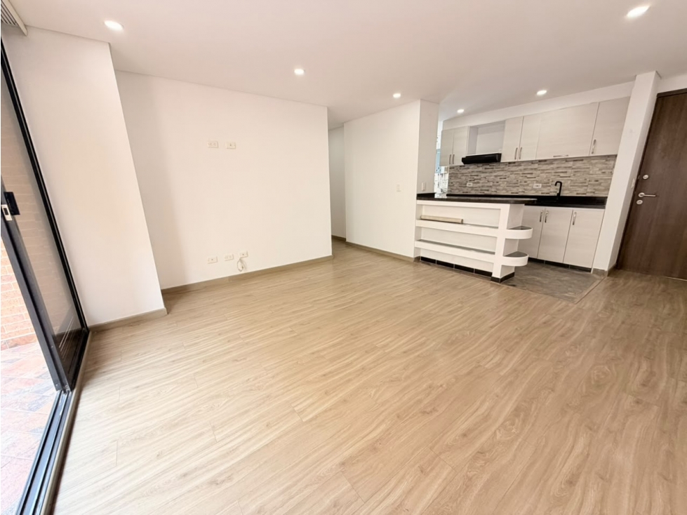 Arriendo Apto Cota Conjunto Cerrado con Ascensor $2.900.000 — foto 2