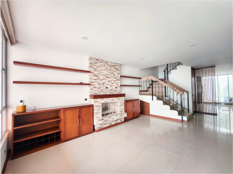 Venta Casa Cota Urbana — foto 2