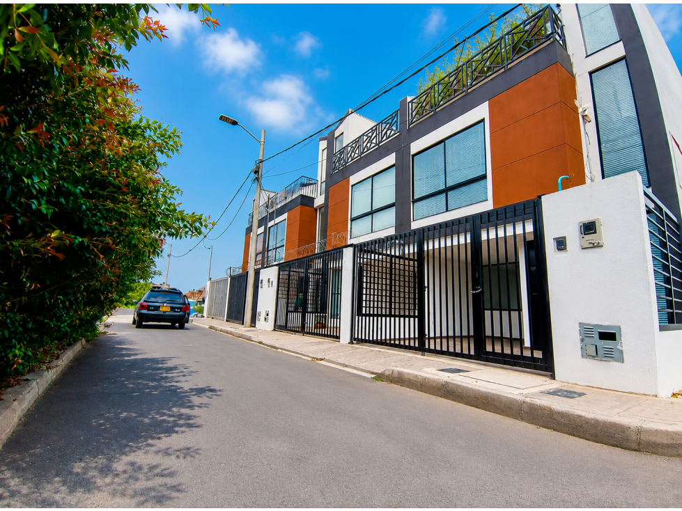VENDO CASA PARA ESTRENAR CENTRO COTA