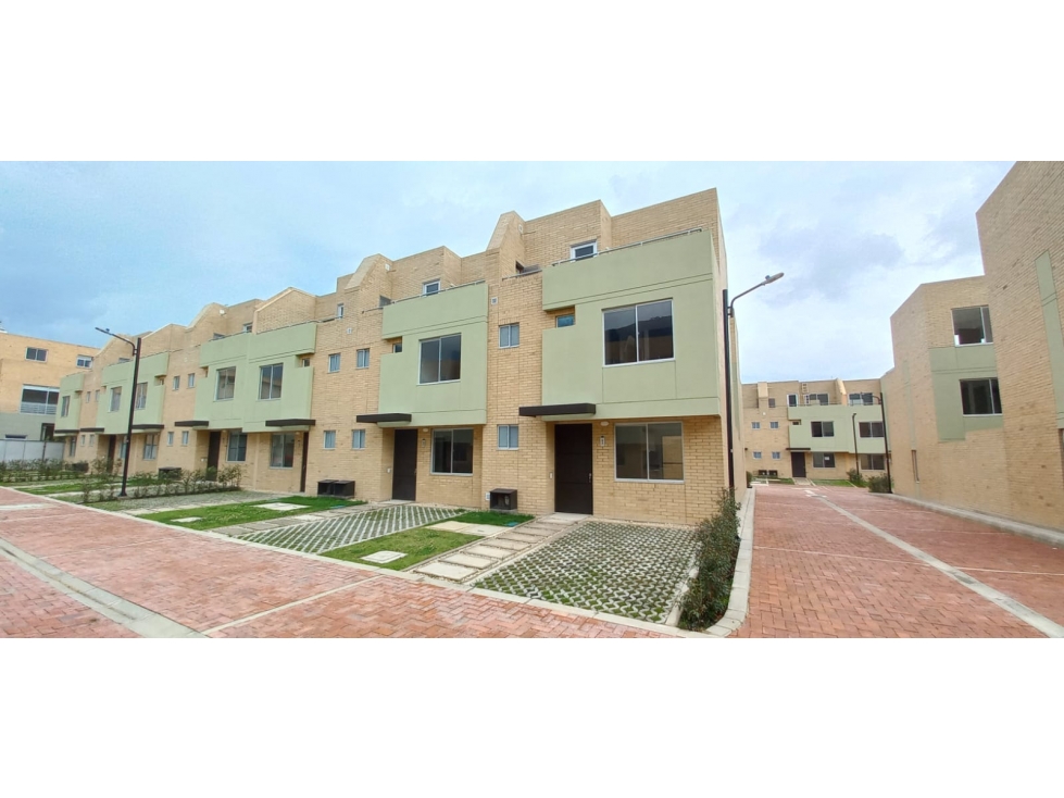 Casa en VENTA Cota conjunto Club House