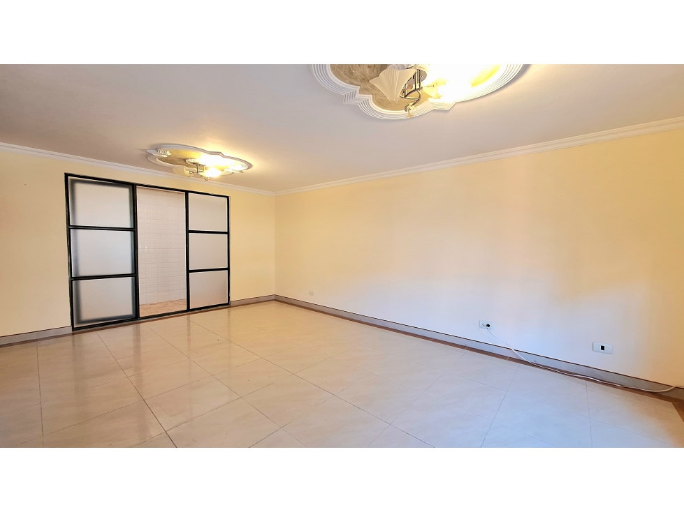 Arriendo Casa Cota Centro Urbana $ 2.900.000 - 3