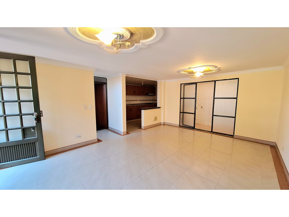 Arriendo Casa Cota Centro Urbana $ 2.900.000 - 4