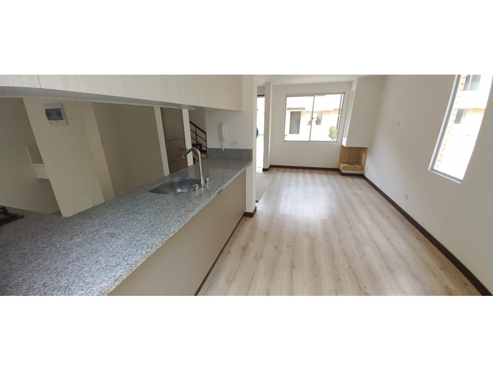Casa en VENTA Cota conjunto Club House — foto 3