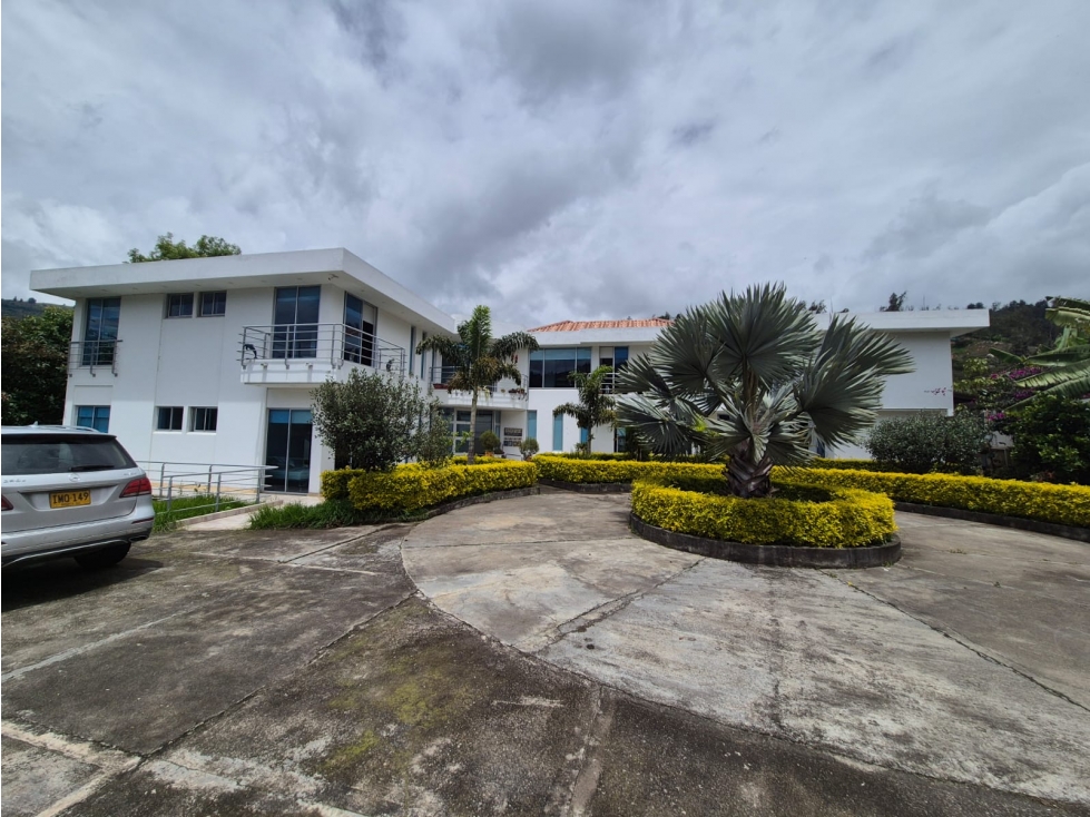VENTA FINCA LUJO - UNE, CUNDINAMARCA : 480m², 5 ALCOBAS. VÍA AL LLANO — foto 3