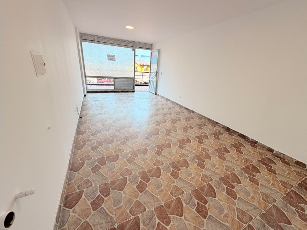 Arriendo Local en Cota $1.250.000 con Adm incluida - 4