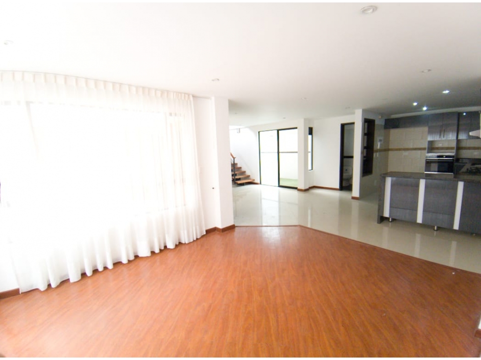 Arriendo $ 3.800.000 o Venta Casa Cota Conjunto Cerrado — foto 2