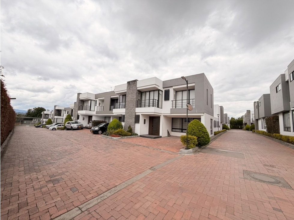 VENDO CASA CAMPESTRE EN CONJUNTO CERRADO COTA — foto 2