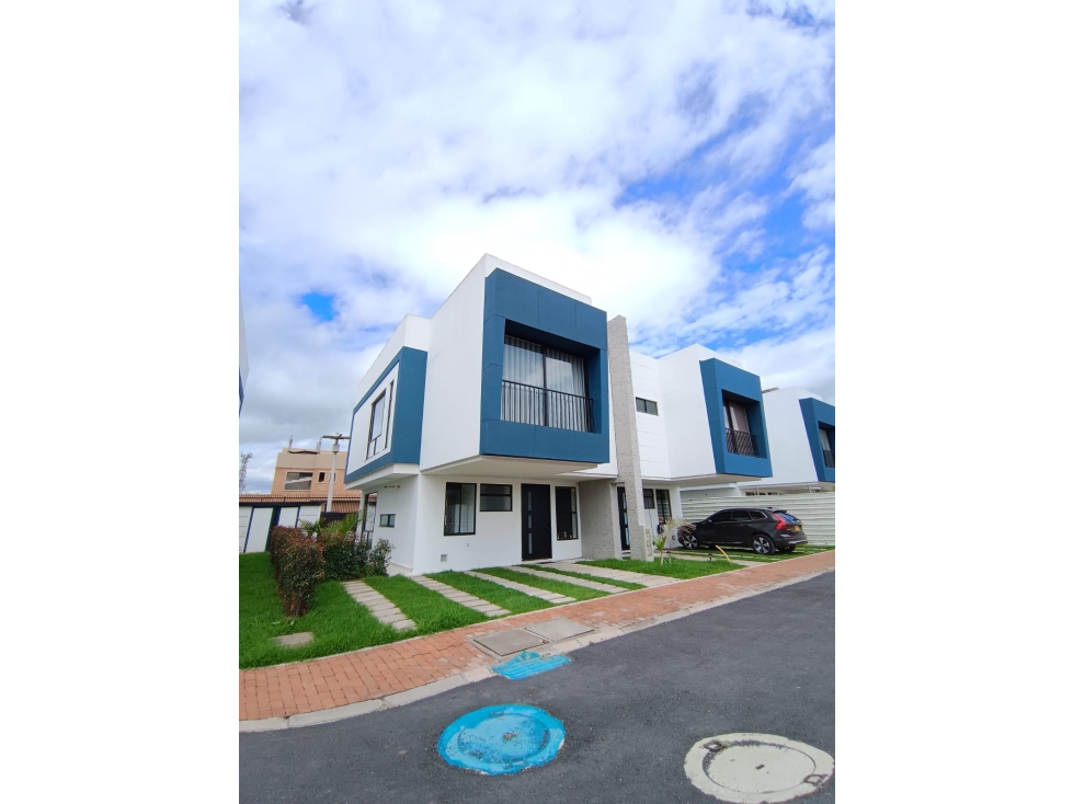 VENTA CASA ECO SOSTENIBLE EN CONJUNTO COTA