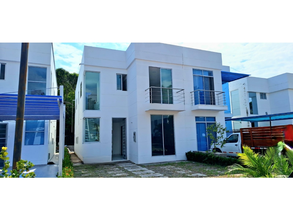 VENDO CASA EN CONJUNTO CON PISCINA RICAURTE