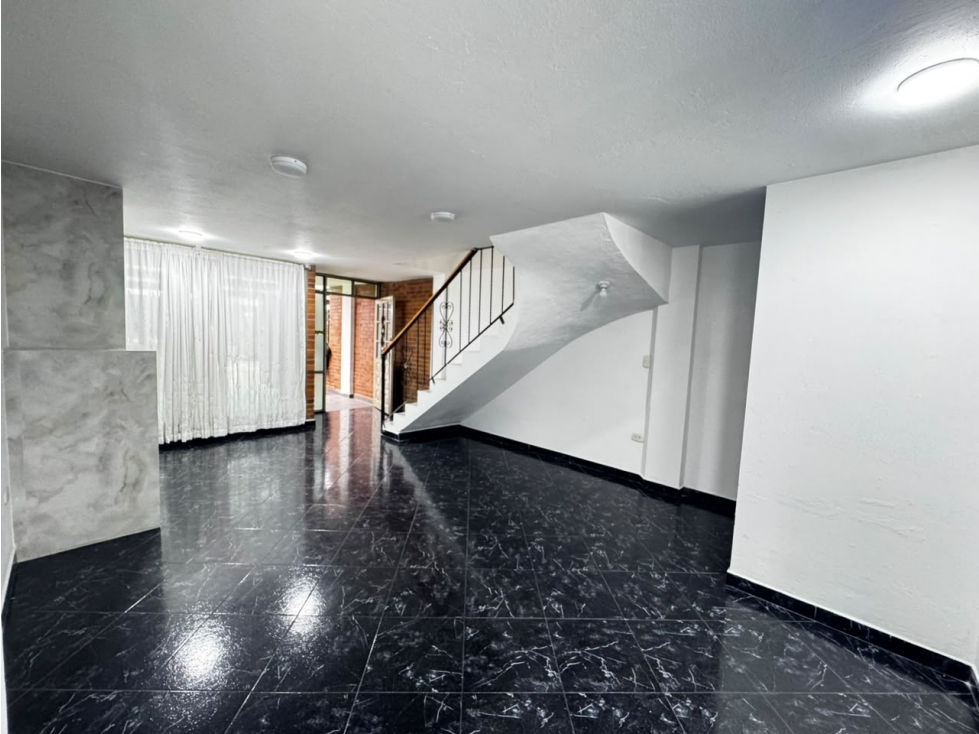Arriendo Casa Cota Conjunto $ 2.600.000 - 5
