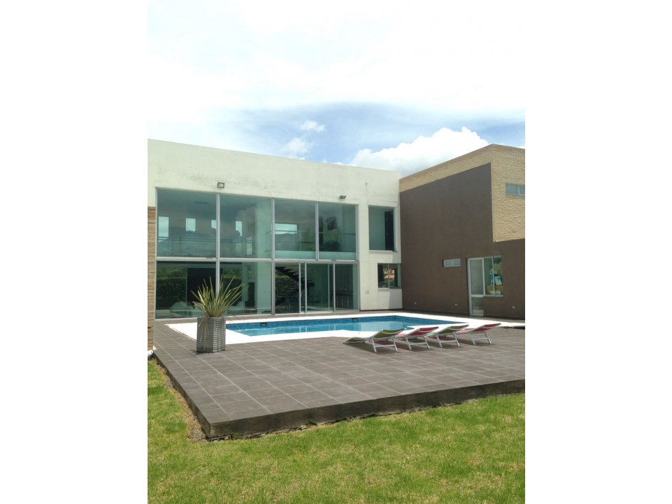 Casa Campestre Chía Club House 2000 millones - 2
