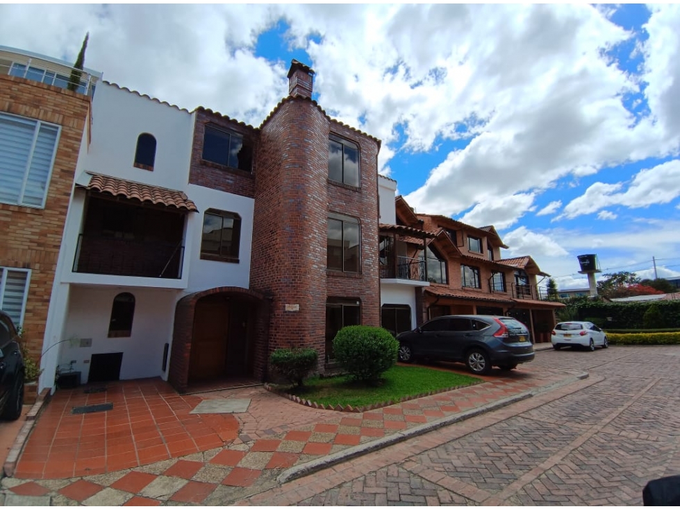 Vendo Casa en conjunto cerrado rentable dos Apartamentos cota — foto 2