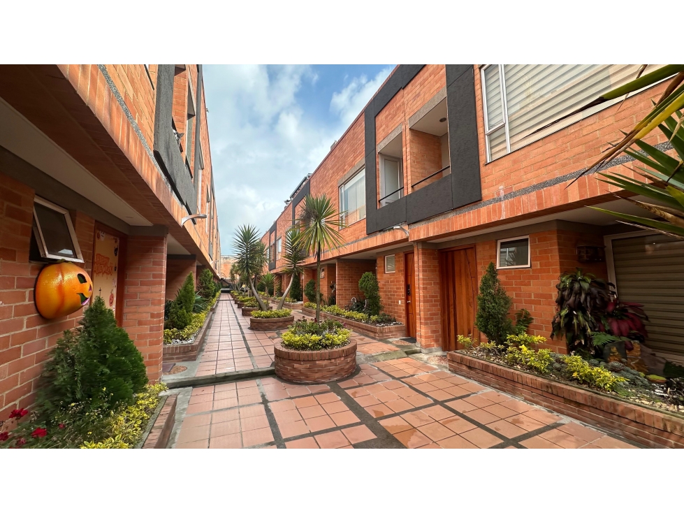 Exclusiva Casa en venta en Conjunto Cerrado Cota - $730.000.000 — foto 2