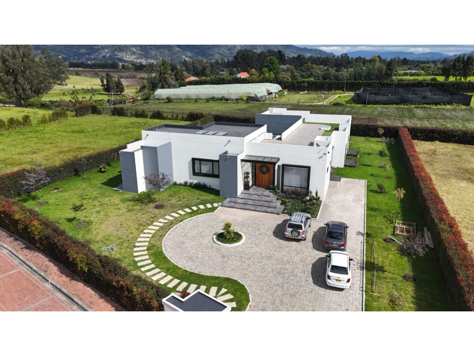 CASA CAMPESTRE EN VENTA Y ARRIENDO EN TENJO