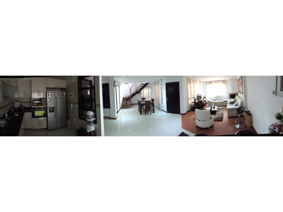 CASA 3 NIVELES CONJUNTO VENTA COTA 800 Millones - 5