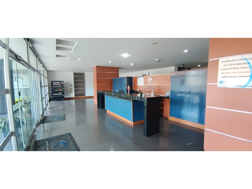 Oficina comercial en VENTA zona industrial Cota - 3