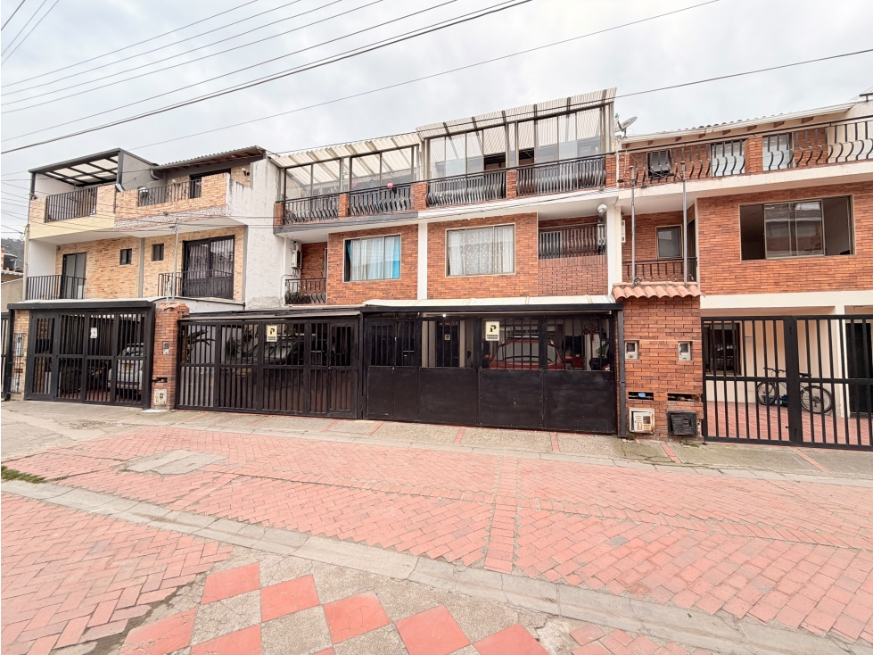 Casa urbana Venta en Cota