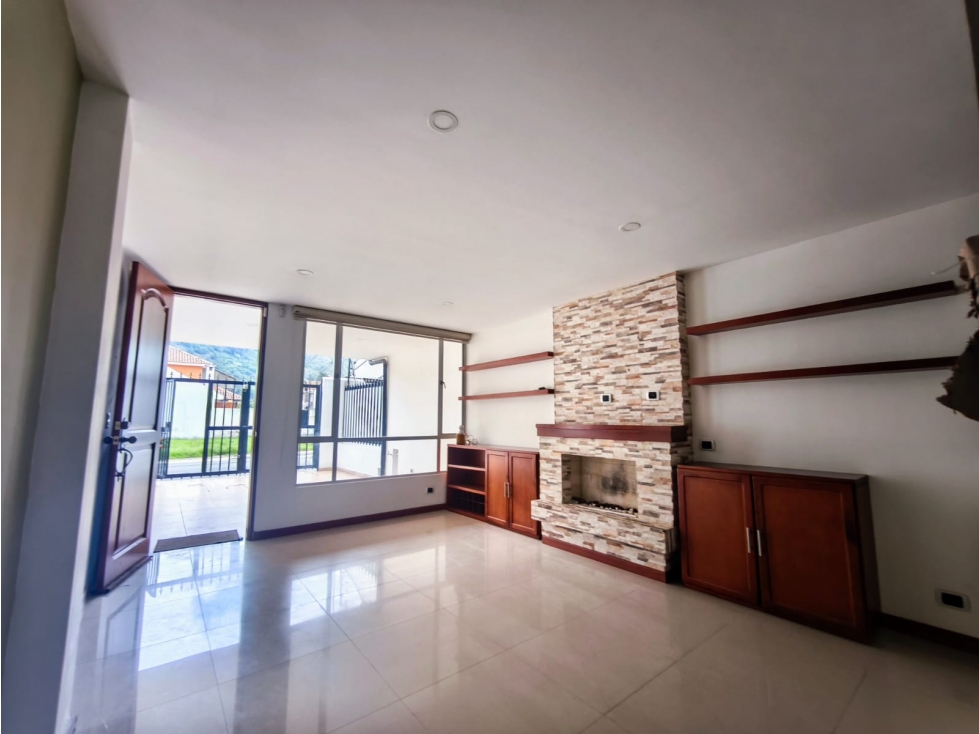 Venta Casa Cota Urbana — foto 3