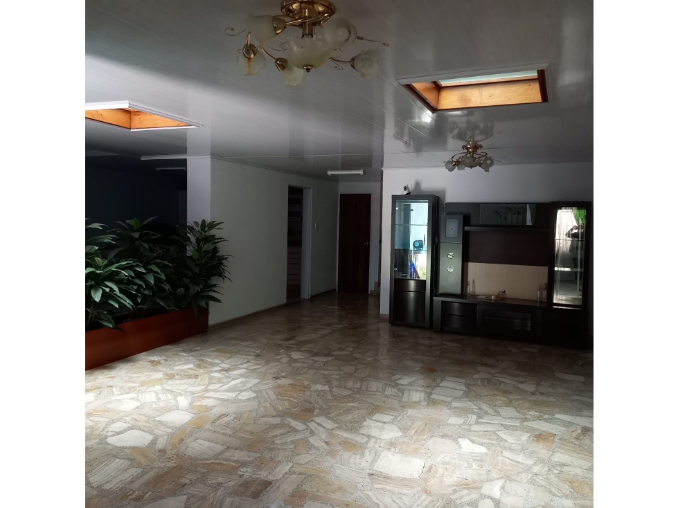 CASA EN VENTA, LA ARBOLEDA