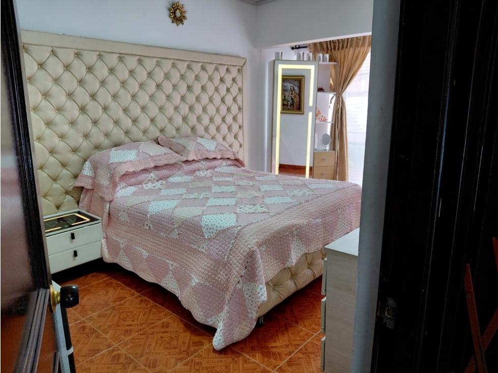 CASA EN VENTA, BARRIO LA PRIMAVERA - 3