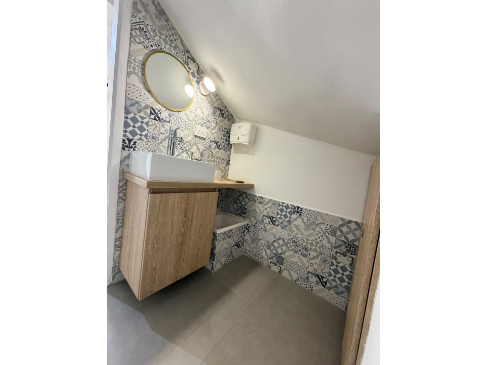 LOCAL EN VENTA, EDIFICIO LOS PIONEROS - 6