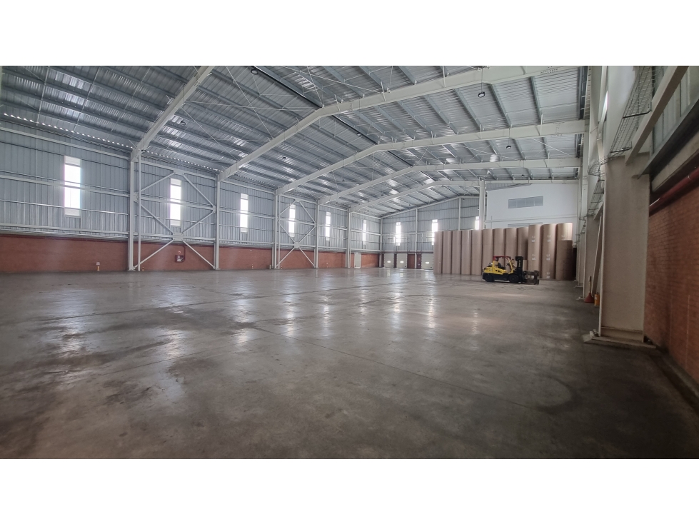 ALQUILER BODEGA 2030 MT2 EN ARROYOHONDO YUMBO VALLE - 3