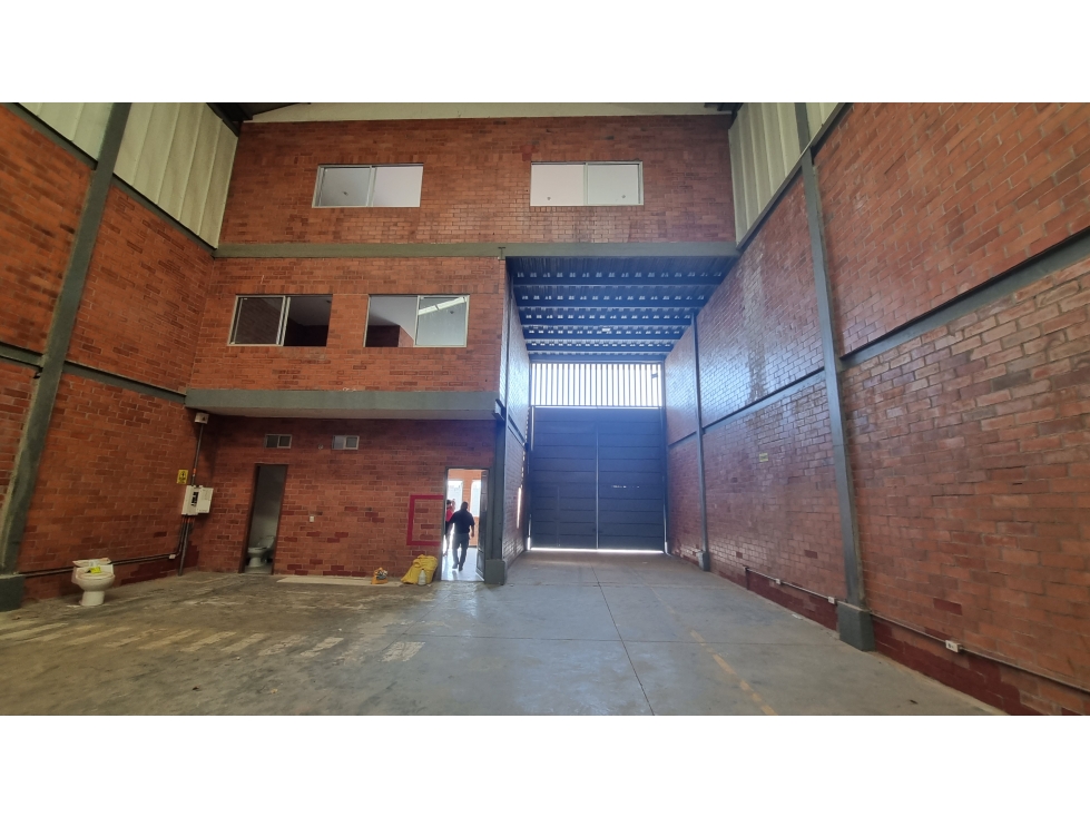 ALQUILER BODEGA 480 MT2 ACOPIYUMBO VALLE - 2