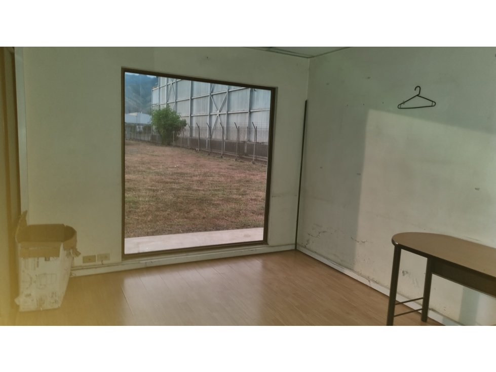 ALQUILER BODEGA CON PATIO 6300 MT2 YUMBO VALLE — foto 3