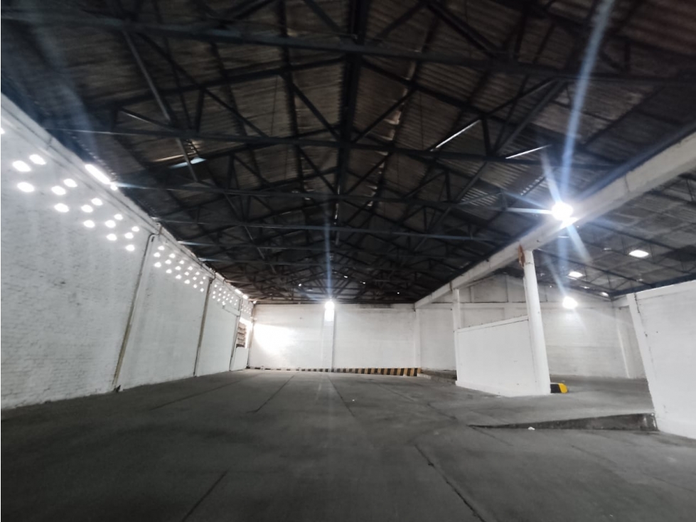 ALQUILER BODEGA 2600 MT2 TRONCAL CALI VALLE - 4