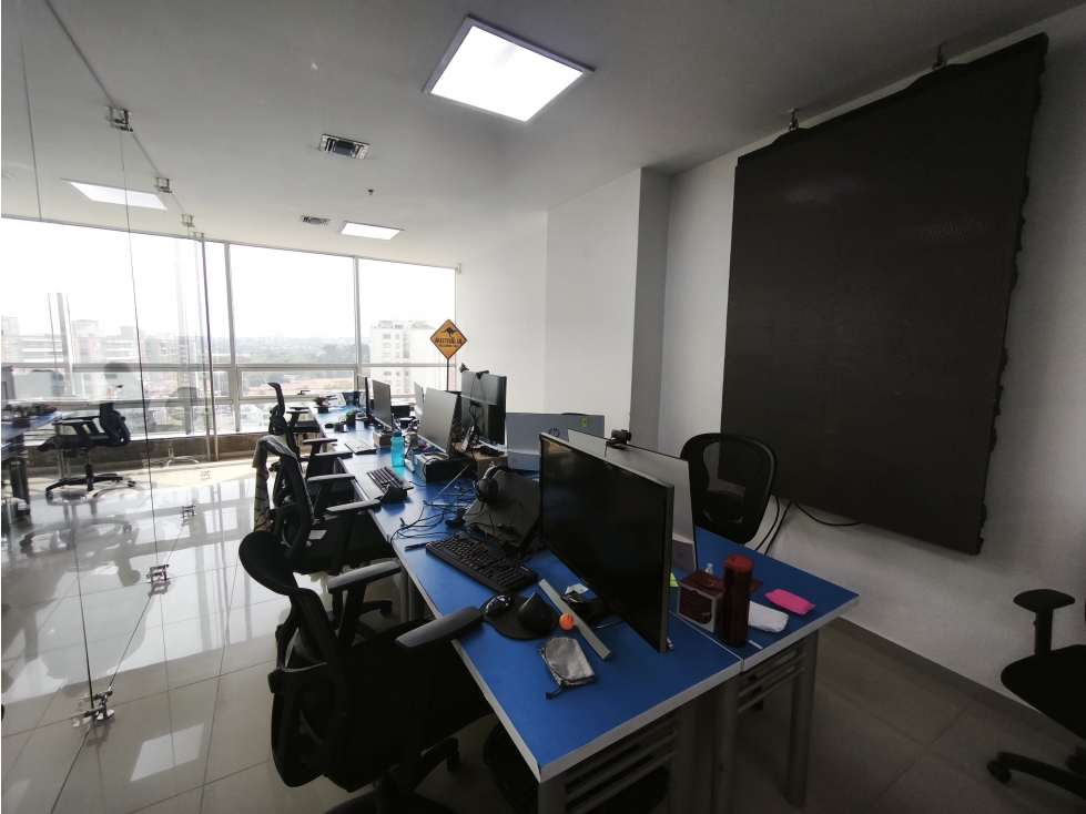 ALQUILER OFICINA 204 MT2 EN JARDIN CENTRAL EN CALI VALLE — foto 4