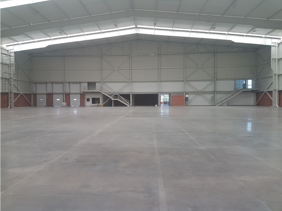 ALQUILER BODEGA 4200 MT2 ACOPI YUMBO VALLE - 2