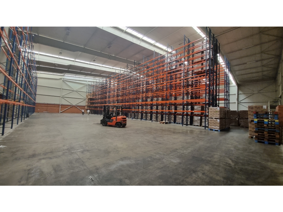 ALQUILER BODEGA 2850 MT2 EN YUMBO VALLE - 2
