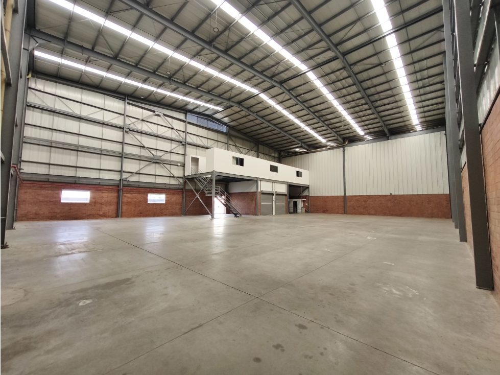 ALQUILER BODEGA 1295 MT2 EN ARROYOHONDO YUMBO VALLE