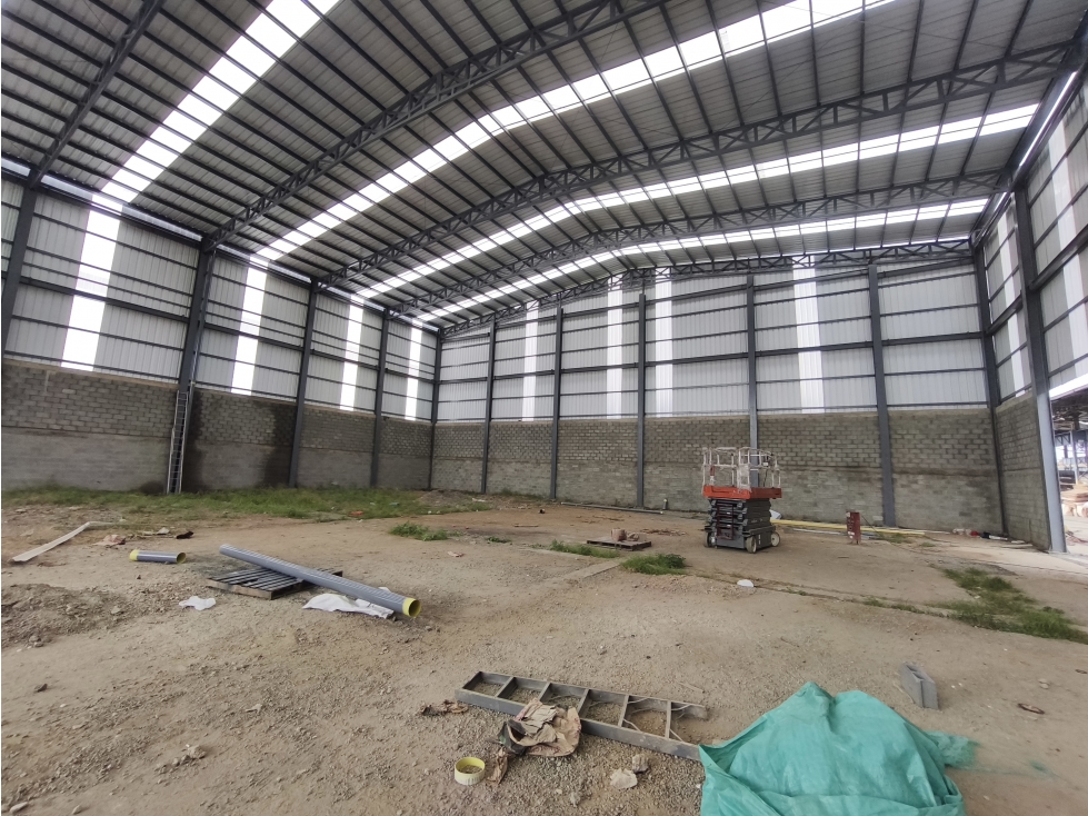 ALQUILER BODEGA 1600 MT2 EN ARROYOHONDO YUMBO VALLE — foto 2