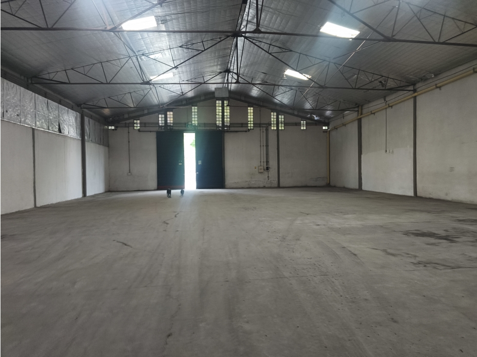 ALQUILER BODEGA 9112 MT2 EN BUGA VALLE - 3