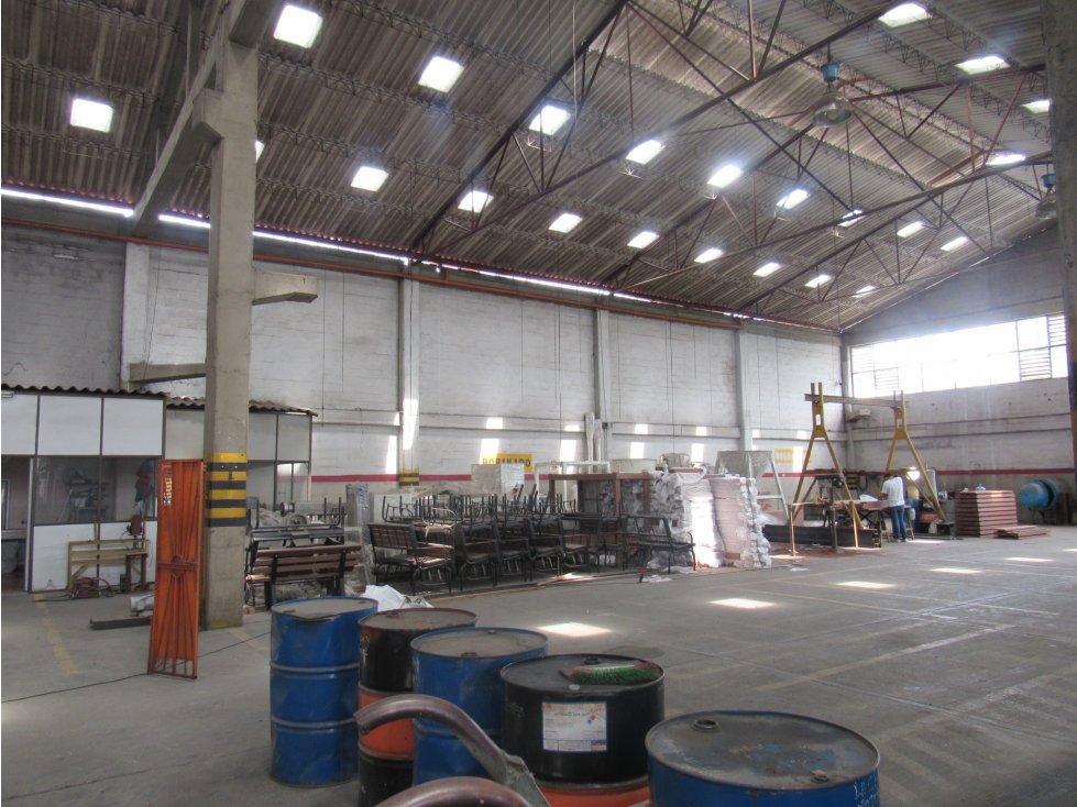 VENTA DE BODEGA 2900 MT2 EN LA NUBIA CANDELARIA VALLE - 3