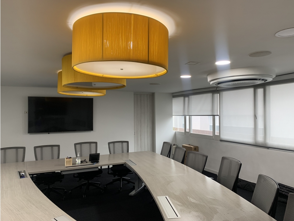 ALQUILER OFICINAS CON MOBILIARIO DE 2,704 MT2 BARRIOS UNIDOS BOGOTA — foto 3