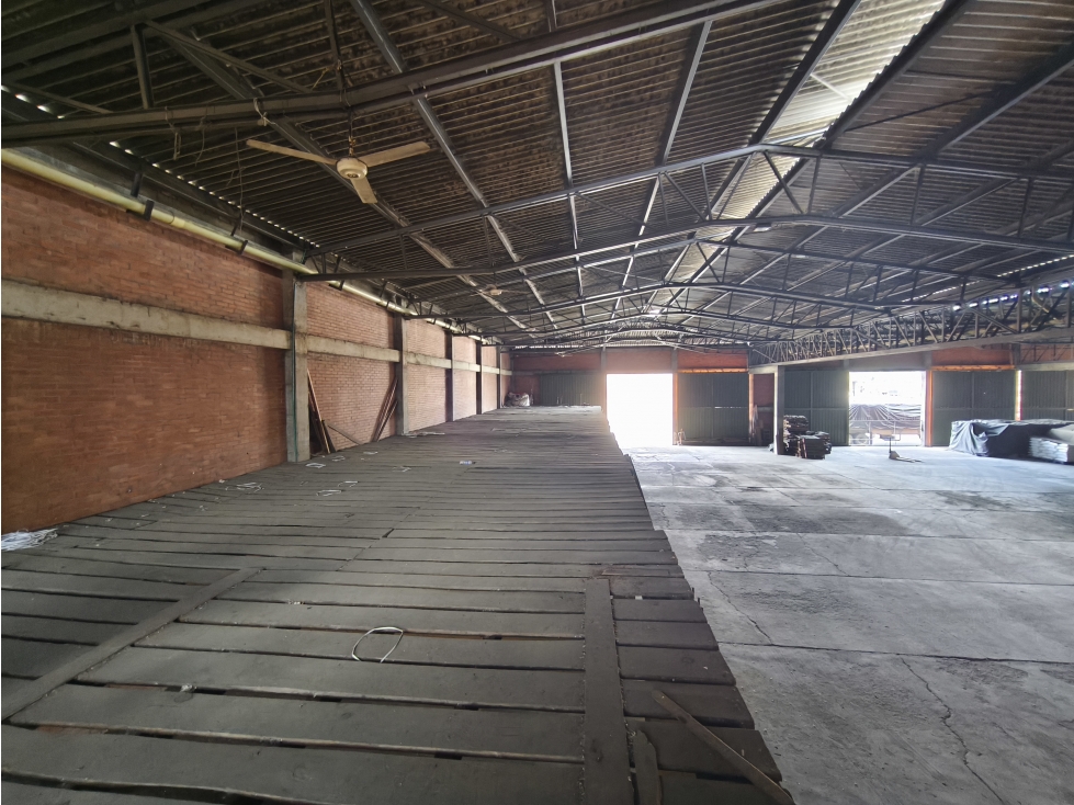 VENTA BODEGA 1400 MT2 EN LA NUBIA CANDELARIA VALLE - 3