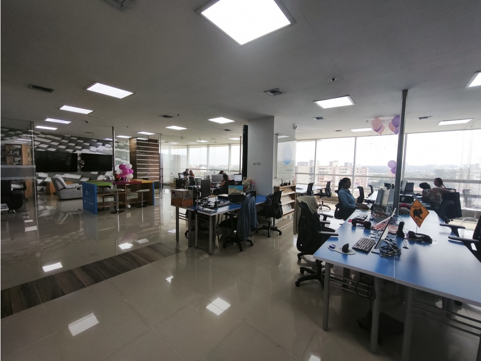 ALQUILER OFICINA 204 MT2 EN JARDIN CENTRAL EN CALI VALLE — foto 3